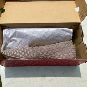 NIB Sketchers Flats Size 10